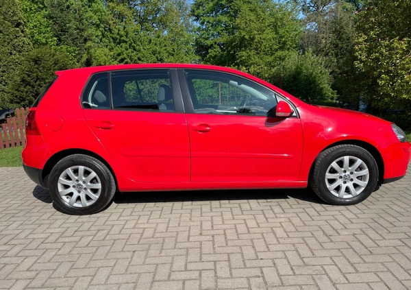 Volkswagen Golf cena 14800 przebieg: 207000, rok produkcji 2007 z Janów Lubelski małe 277